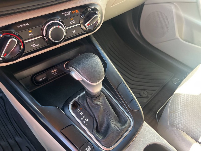 Kia Soul Vehicle Image 12