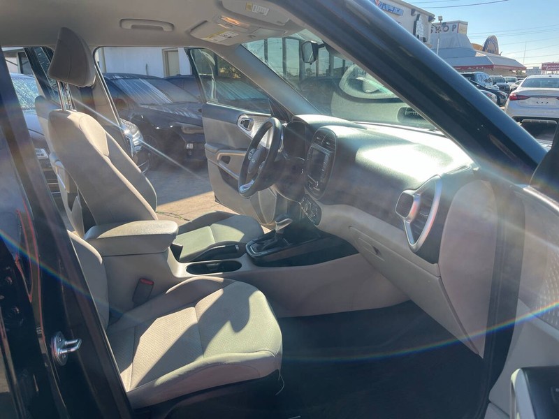 Kia Soul Vehicle Image 18