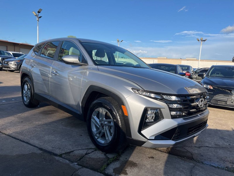 Hyundai Tucson Vehicle Image 06