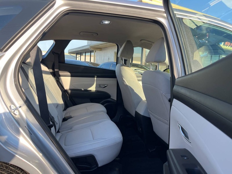 Hyundai Tucson Vehicle Image 09