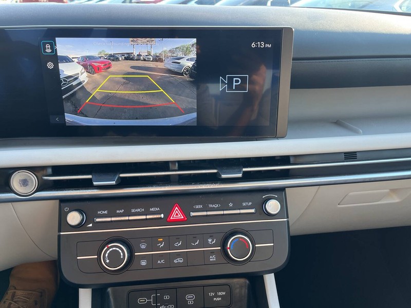 Hyundai Tucson Vehicle Image 12