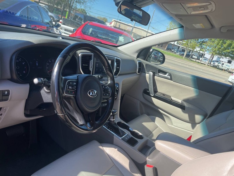 Kia Sportage Vehicle Image 09