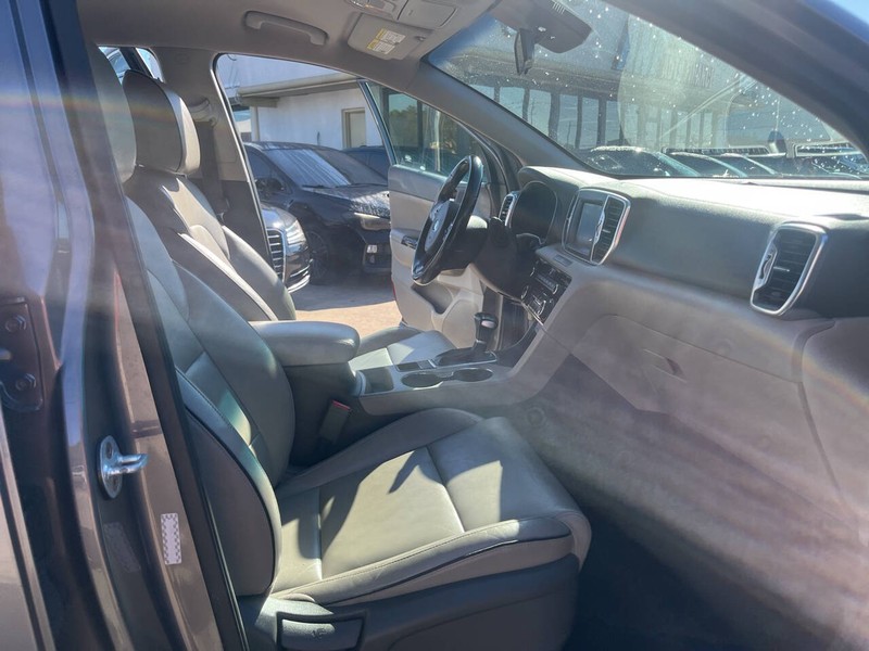 Kia Sportage Vehicle Image 20