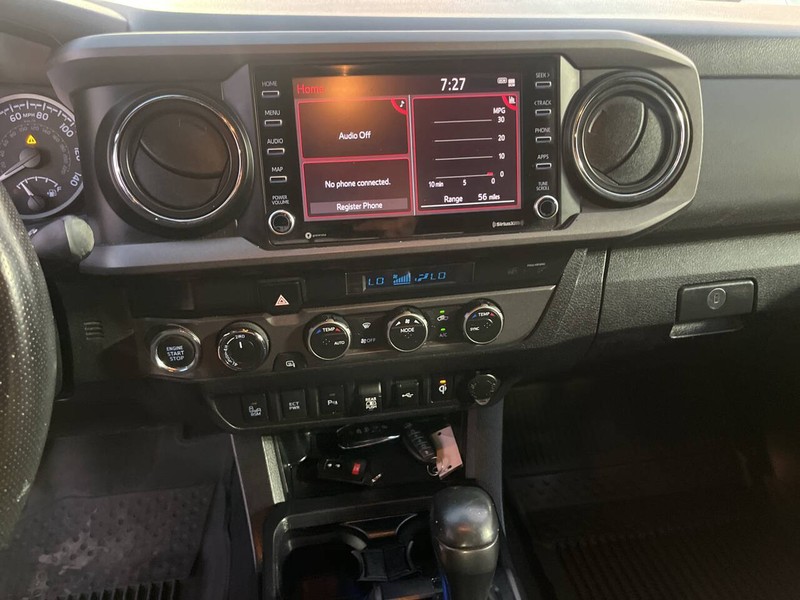 Toyota Tacoma Vehicle Image 10