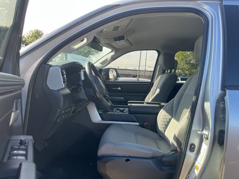 Toyota Tundra 4WD Vehicle Image 07