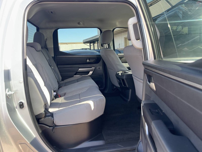 Toyota Tundra 4WD Vehicle Image 10