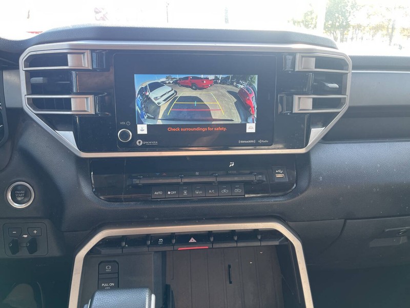 Toyota Tundra 4WD Vehicle Image 13