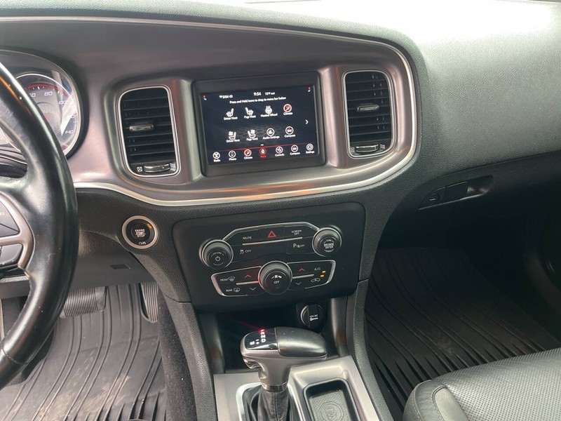 Dodge Charger Vehicle Image 11