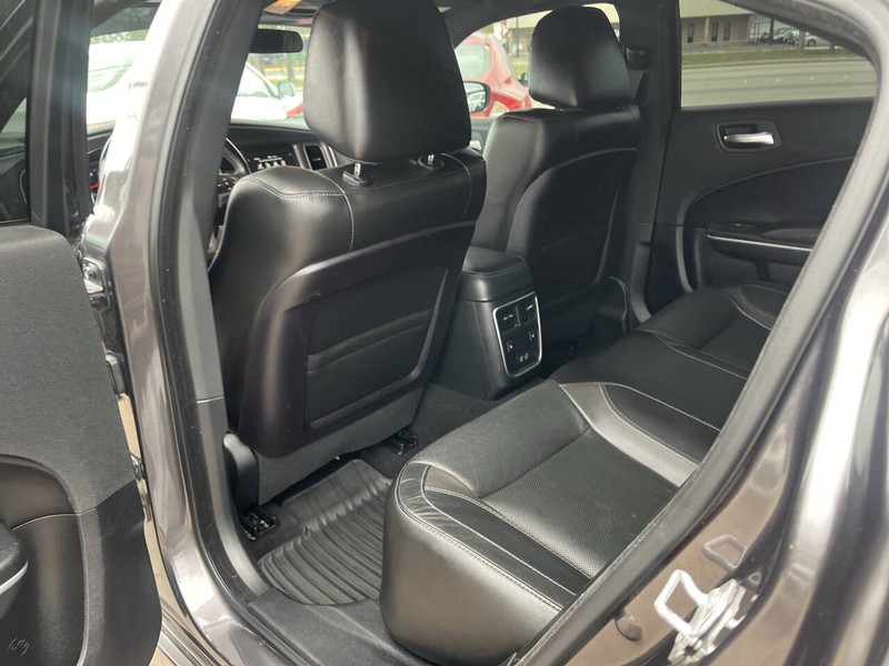 Dodge Charger Vehicle Image 15