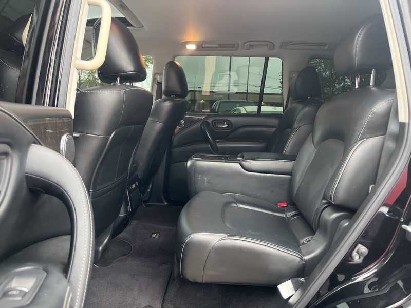 INFINITI QX80 Vehicle Image 08