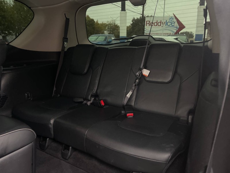 INFINITI QX80 Vehicle Image 09