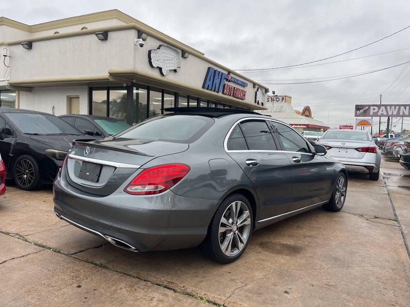 Mercedes-Benz C-Class Vehicle Image 05