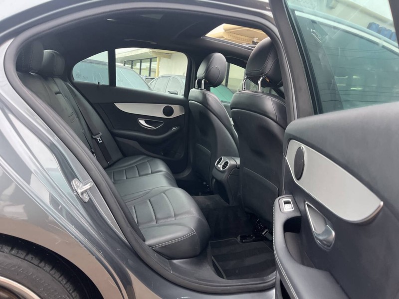 Mercedes-Benz C-Class Vehicle Image 10