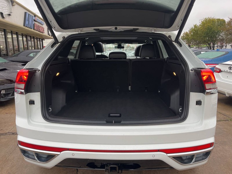 Volkswagen Atlas Cross Sport Vehicle Image 09