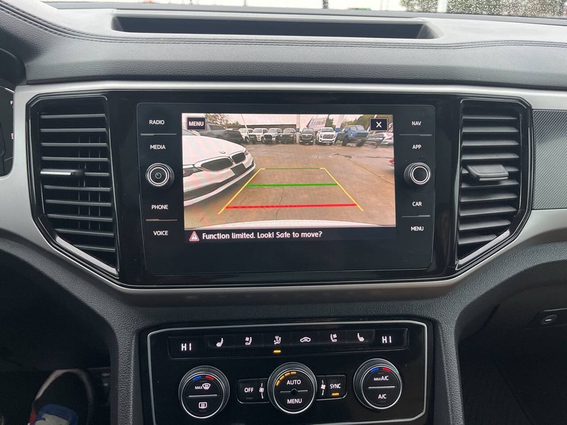 Volkswagen Atlas Cross Sport Vehicle Image 12