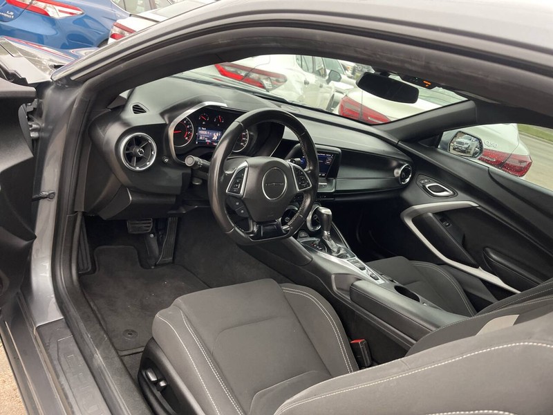 Chevrolet Camaro Vehicle Image 08