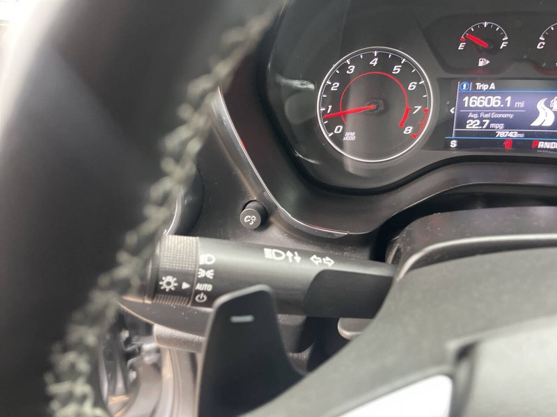 Chevrolet Camaro Vehicle Image 11