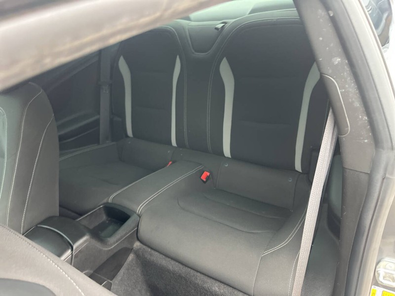 Chevrolet Camaro Vehicle Image 16