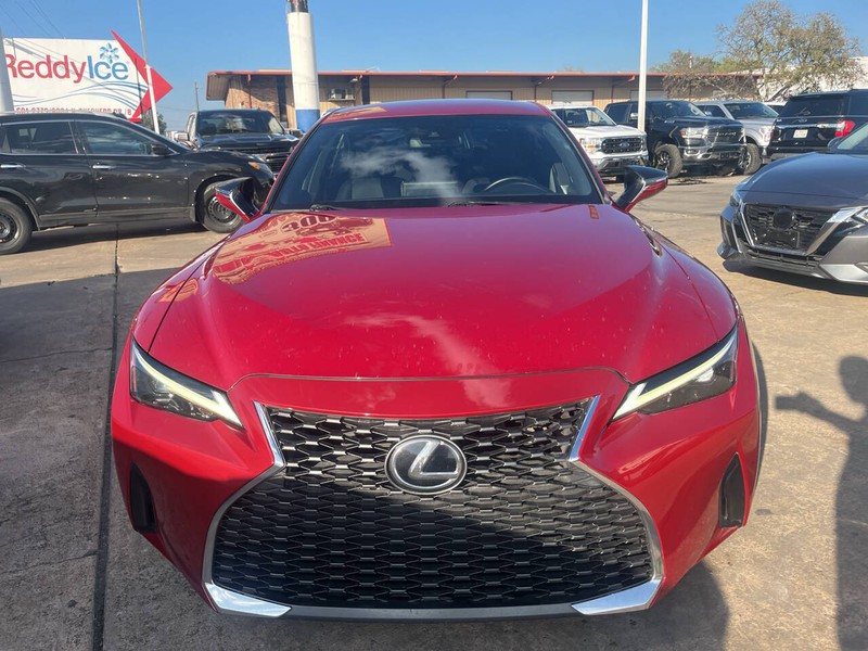 Lexus IS 300 Vehicle Image 02