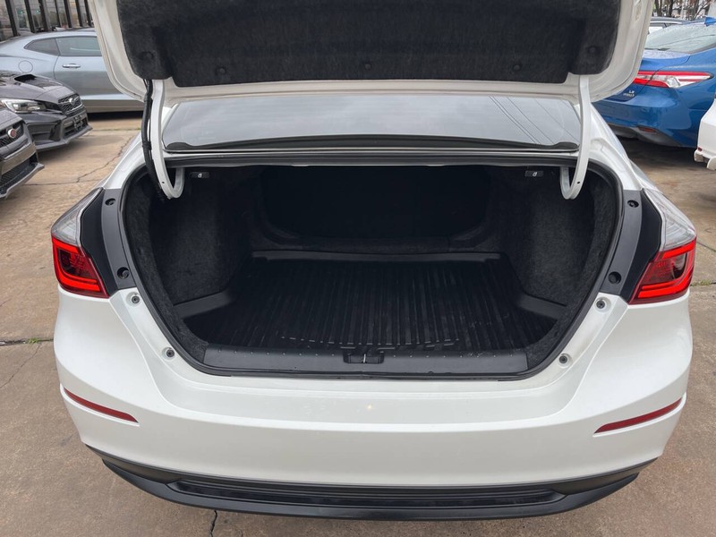 Honda Insight Vehicle Image 10