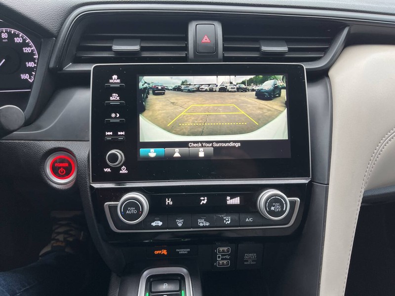 Honda Insight Vehicle Image 13