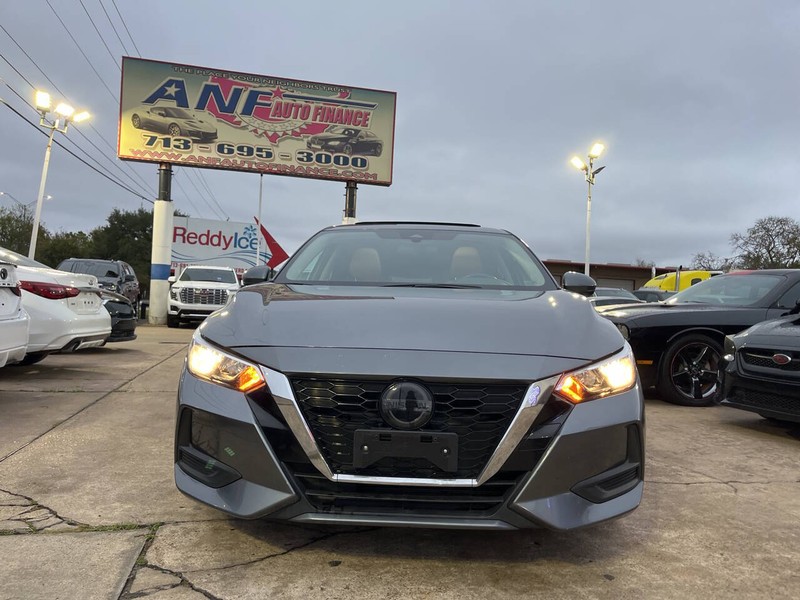 Nissan Sentra Vehicle Image 02