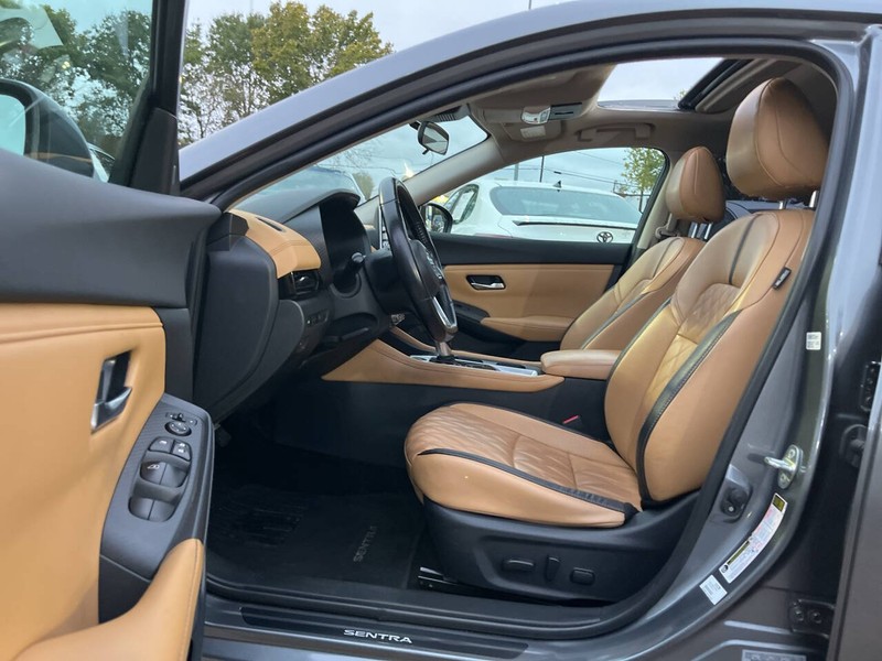 Nissan Sentra Vehicle Image 07