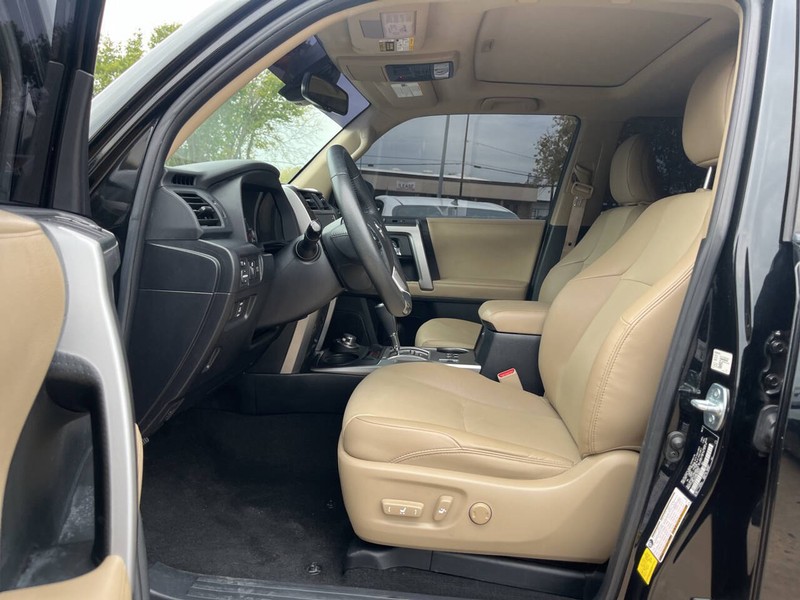 Toyota 4Runner Vehicle Image 07