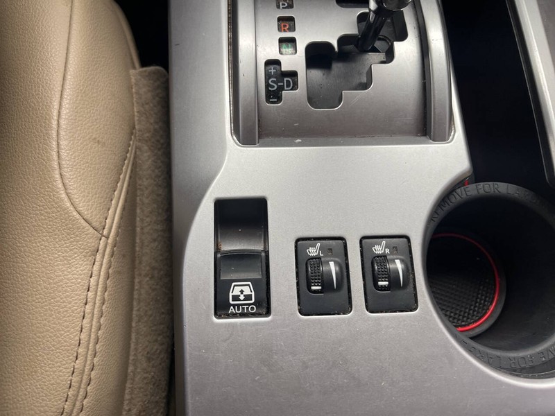 Toyota 4Runner Vehicle Image 14