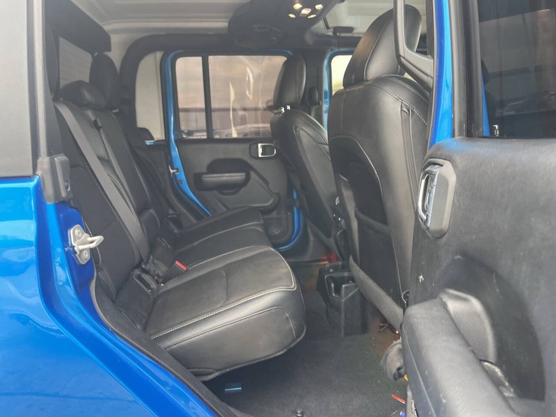 Jeep Gladiator Vehicle Image 09