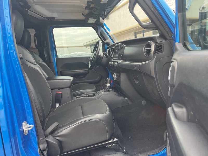 Jeep Gladiator Vehicle Image 10