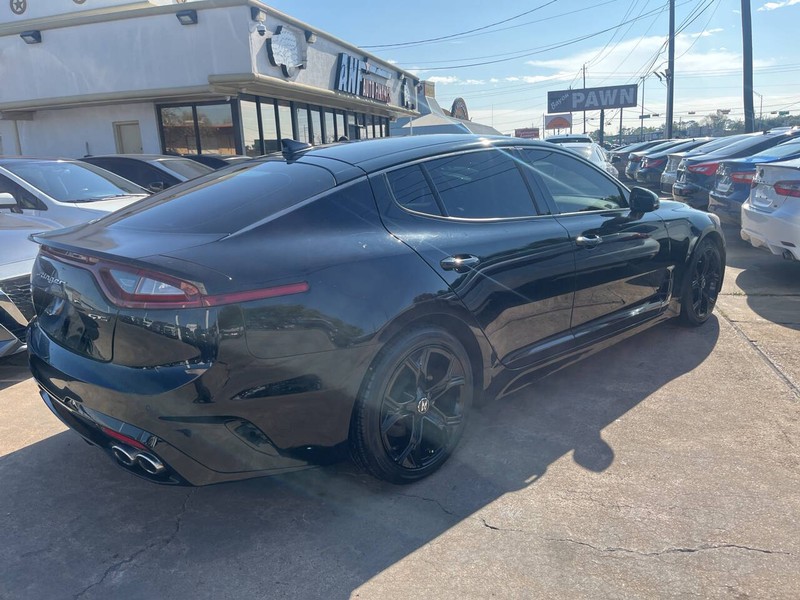 Kia Stinger Vehicle Image 04