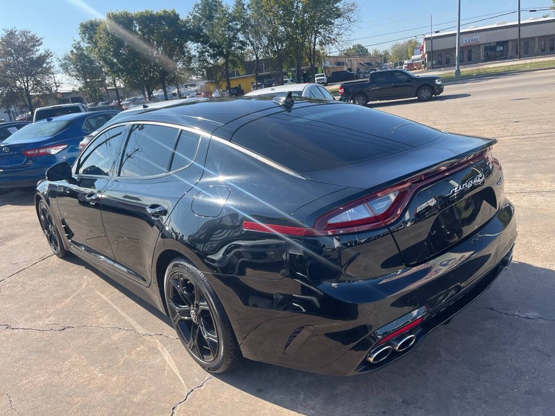 Kia Stinger Vehicle Image 06