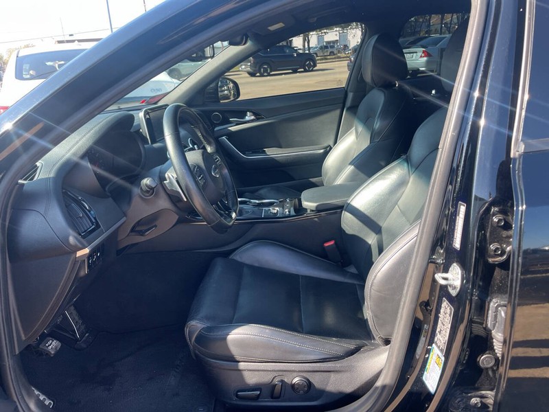 Kia Stinger Vehicle Image 09