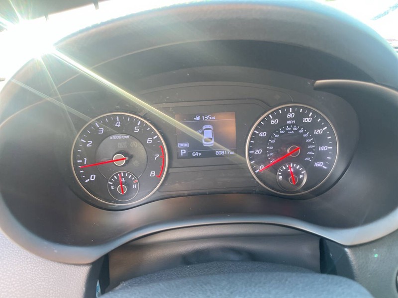 Kia Stinger Vehicle Image 11