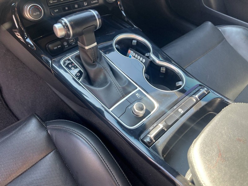 Kia Stinger Vehicle Image 15