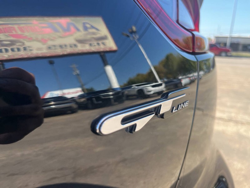 Kia Stinger Vehicle Image 21