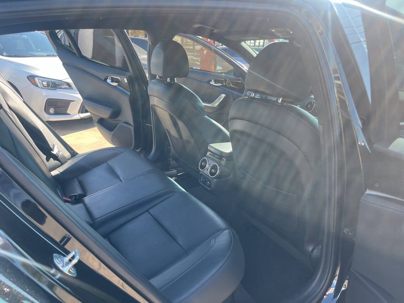 Kia Stinger Vehicle Image 22