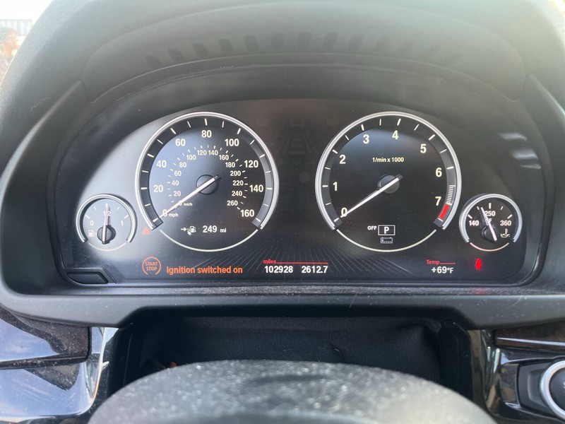 BMW X5 Vehicle Image 11