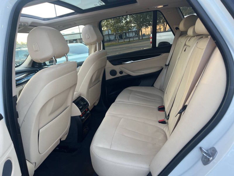 BMW X5 Vehicle Image 19