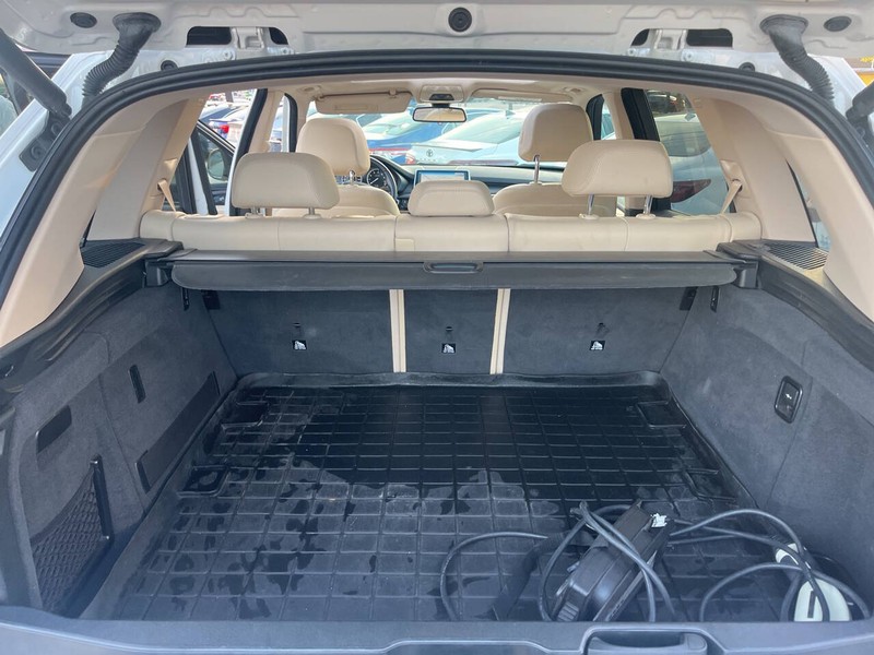 BMW X5 Vehicle Image 20