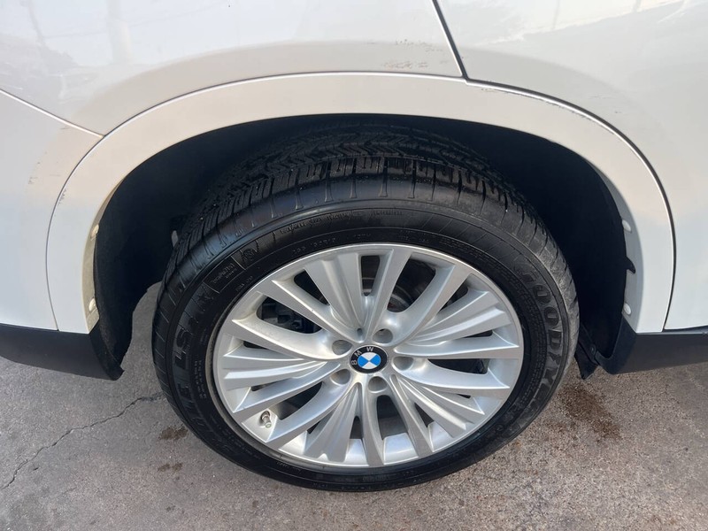 BMW X5 Vehicle Image 27