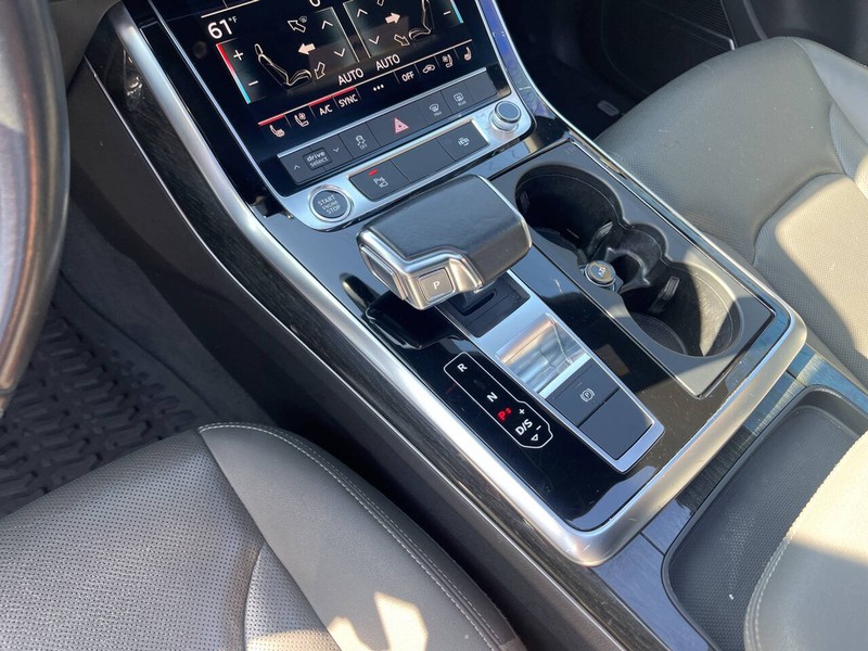 Audi Q8 Vehicle Image 12