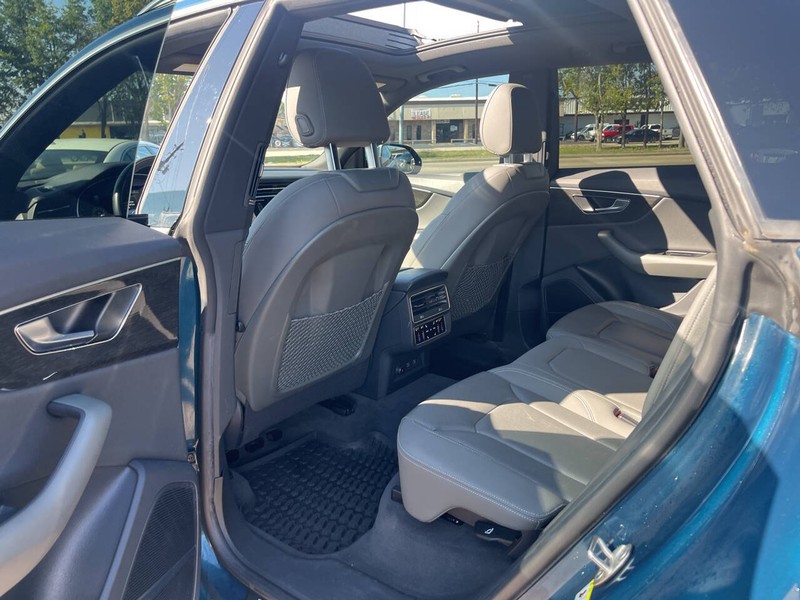 Audi Q8 Vehicle Image 14