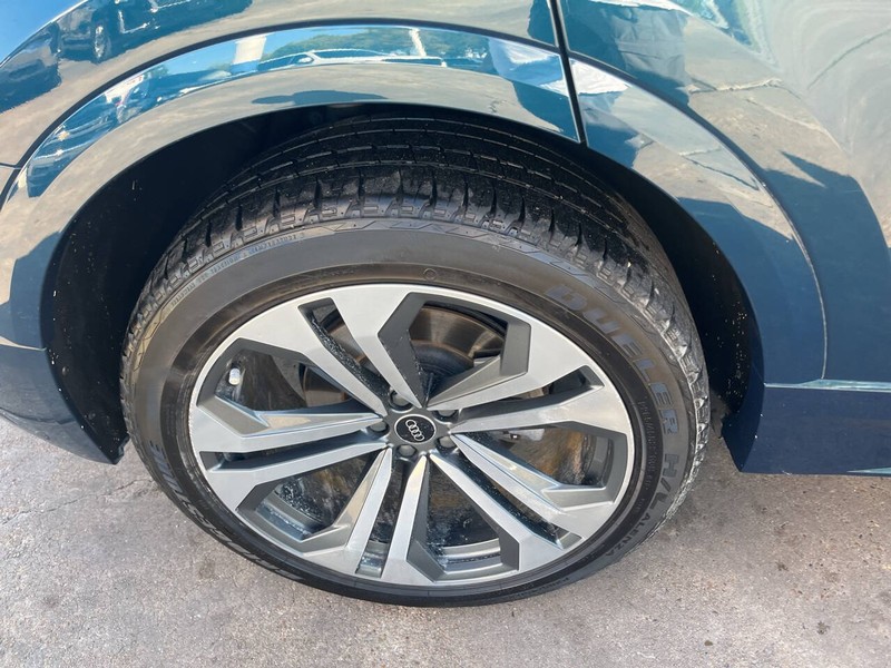 Audi Q8 Vehicle Image 19