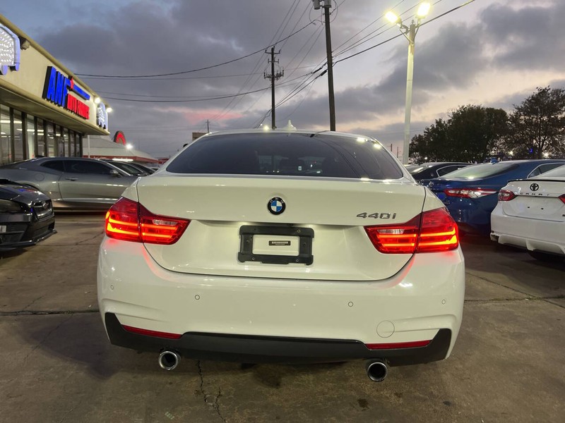 BMW 4 Series Vehicle Image 05