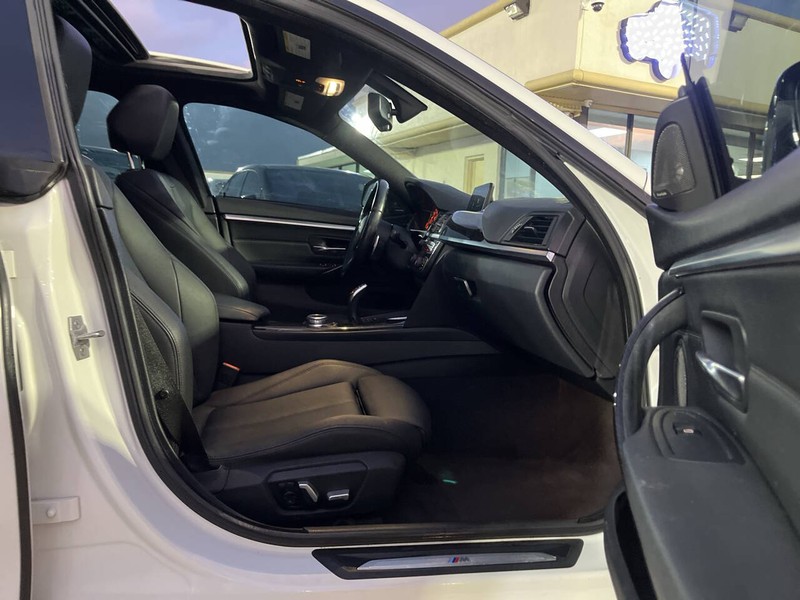 BMW 4 Series Vehicle Image 13