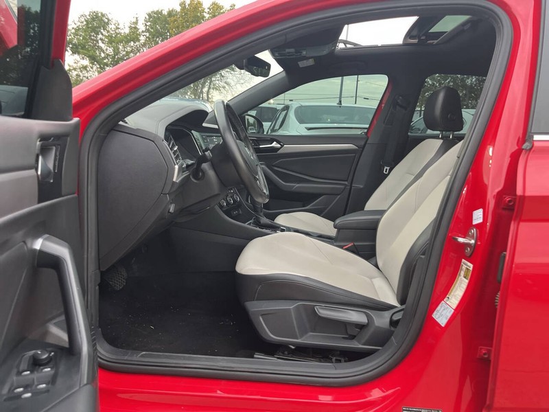 Volkswagen Jetta Vehicle Image 07