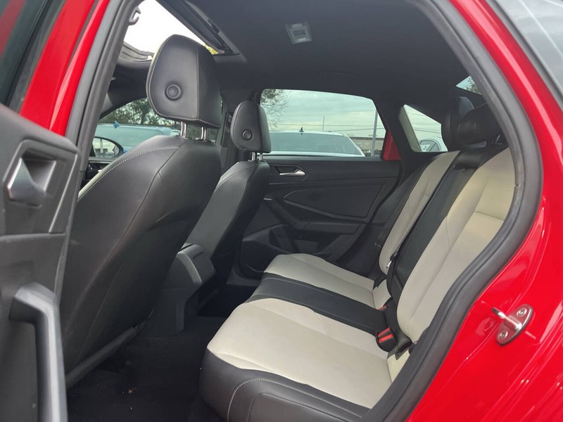 Volkswagen Jetta Vehicle Image 08