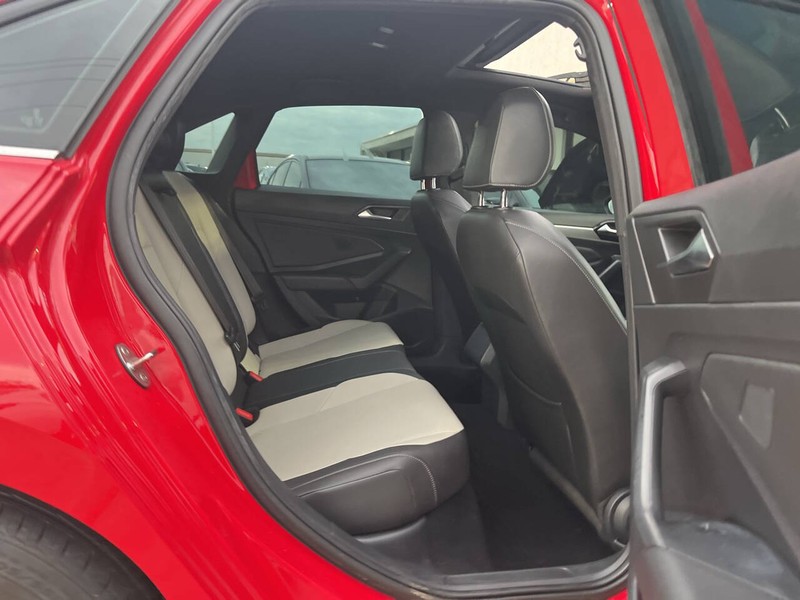 Volkswagen Jetta Vehicle Image 11